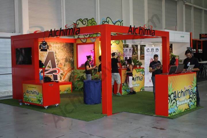 El stand Alchimia