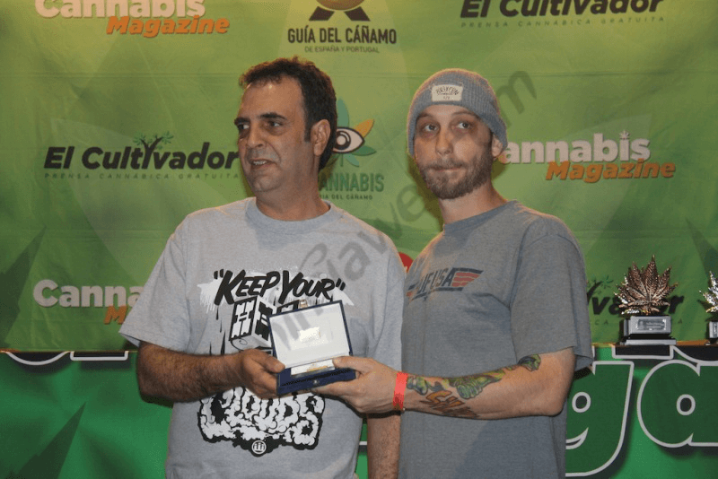 Premio a mejor producto parafernalia con Silika