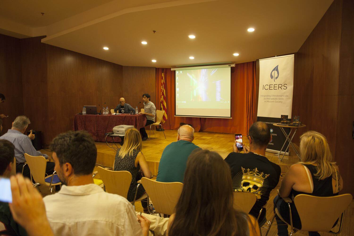 Oscar Parés en la presentación del 2º Encuentro Trimestral CANNABMED 2017