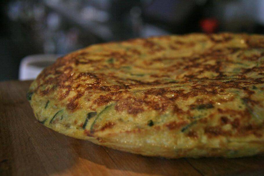 Deliciosa tortilla de patatas con harina de cáñamo