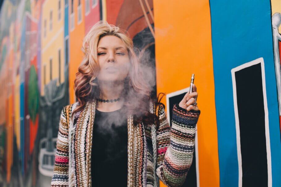When you vape, you use the lungs to absorb the cannabinoids, in exactly the same way as with smoking; but vaping produces far fewer harmful side effects.
