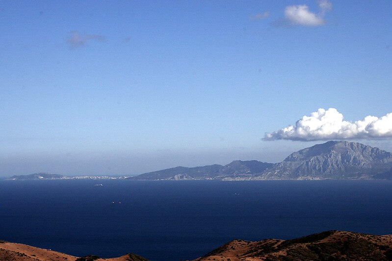 Las aguas del estrecho de Gibraltar se han convertido en zona de paso - también - del Karkubi (Foto: Gaspar Serrano)