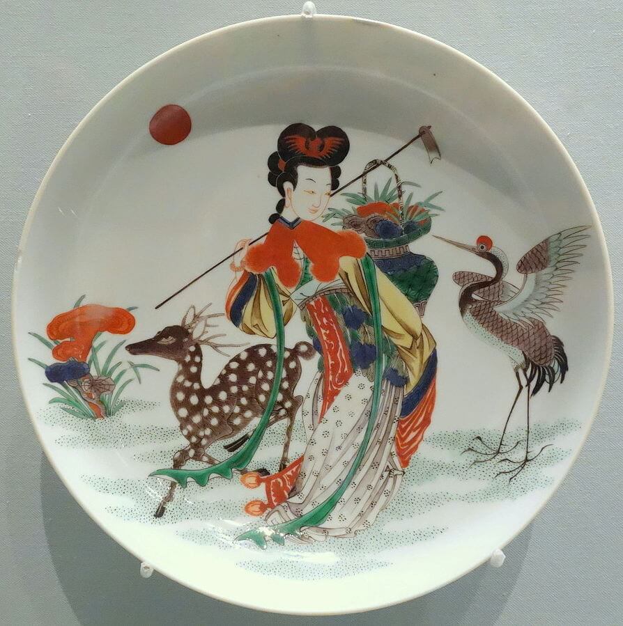 Plato de porcelana de la dinastía Qing representando a Magu, siglo XVIII (Museo de Arte Asiático de San Francisco)
