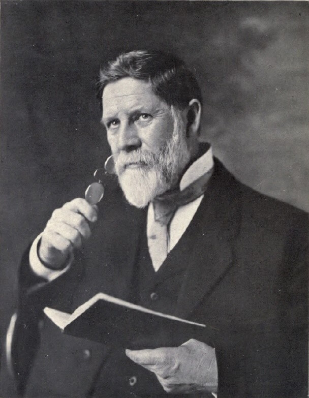 El fitopatólogo Erwin Frink Smith (1854 - 1927) jugó un importante papel a la hora de demostrar que muchas enfermedades vegetales son causadas por bacterias