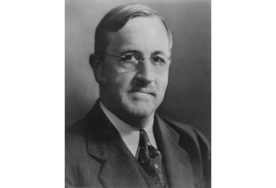 El químico estadounidense Roger Adams fue la primera persona en aislar el CBD en 1940