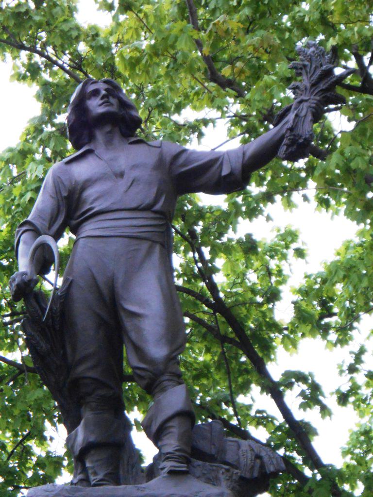 Statue of Louis Hébert, Parc Montmorency, Quebec (Source: Wikimedia)