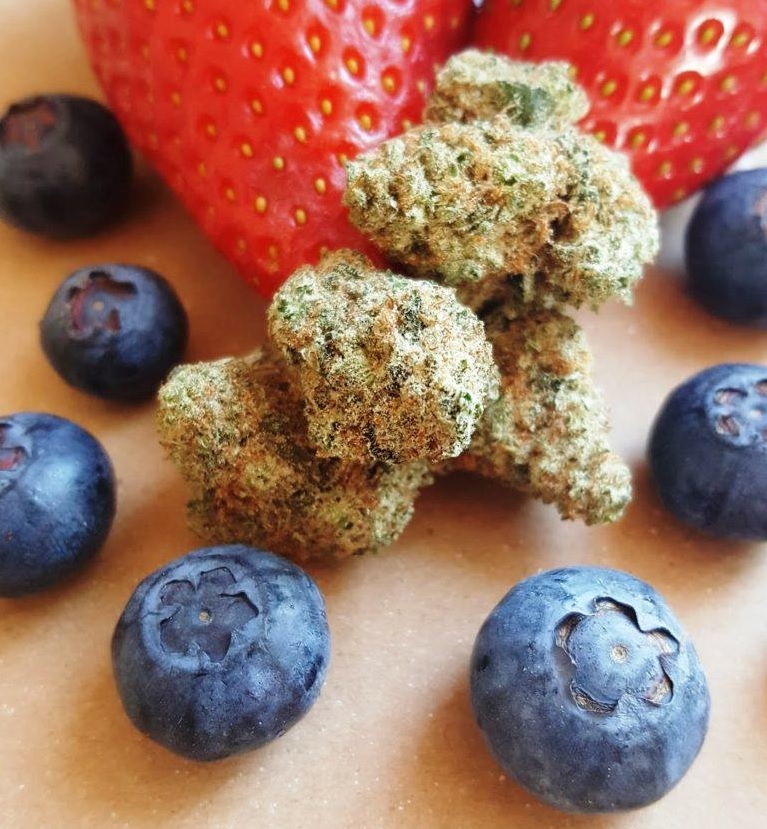 Cannabis strains with fruity flavour