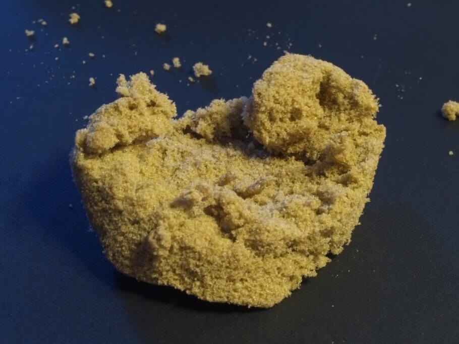 Good quality kief sticks to your hand to the lightest touch