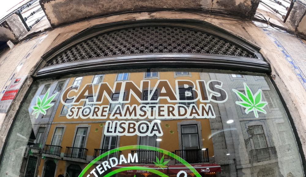 Shops dedicated to cannabis have proliferated in the main Portuguese cities