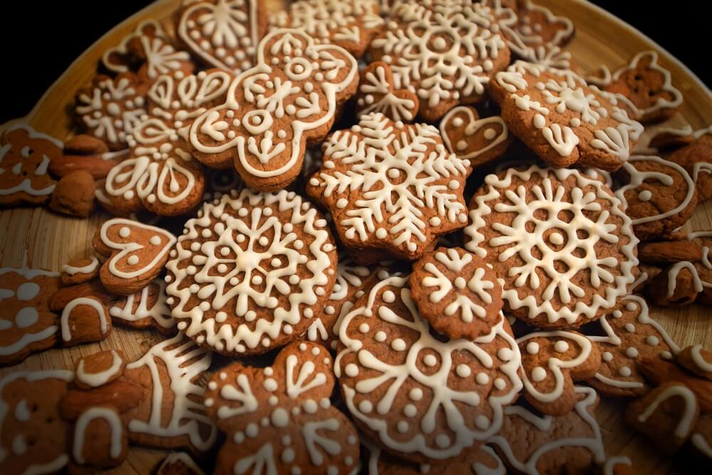 You can prepare your gingerbread cookies with different shapes and decorations