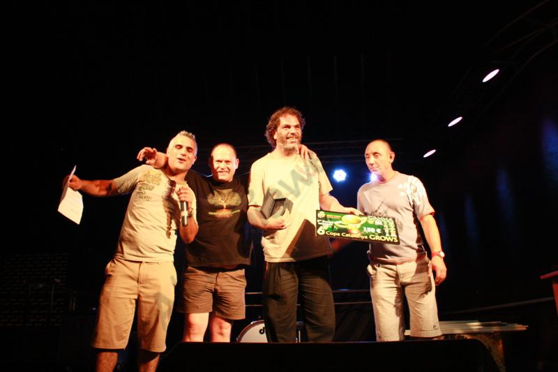 Extérieur amateur 3º: Vito avec Critical Mass pour ZeroZero Grow