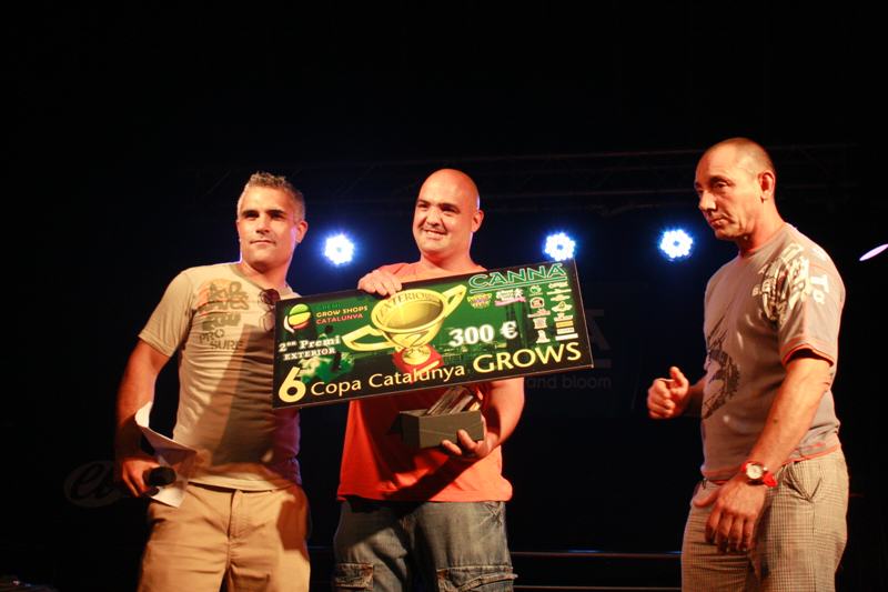 Extérieur Amateur: Gallego avec Black Domina pour Grow Castellet
