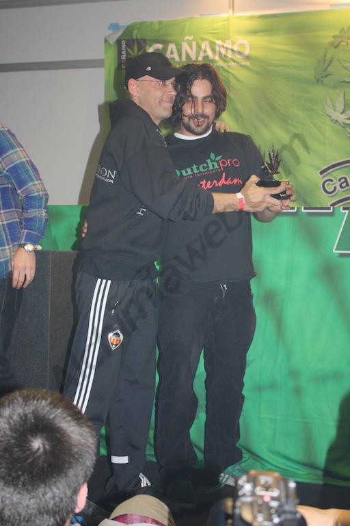 La Sugar Black Rose de Delicious Seeds a gagné la 3e place de la catégorie Extérieur