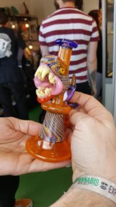 Collaboration Elbo x Dok sur le stand Smoking Gear