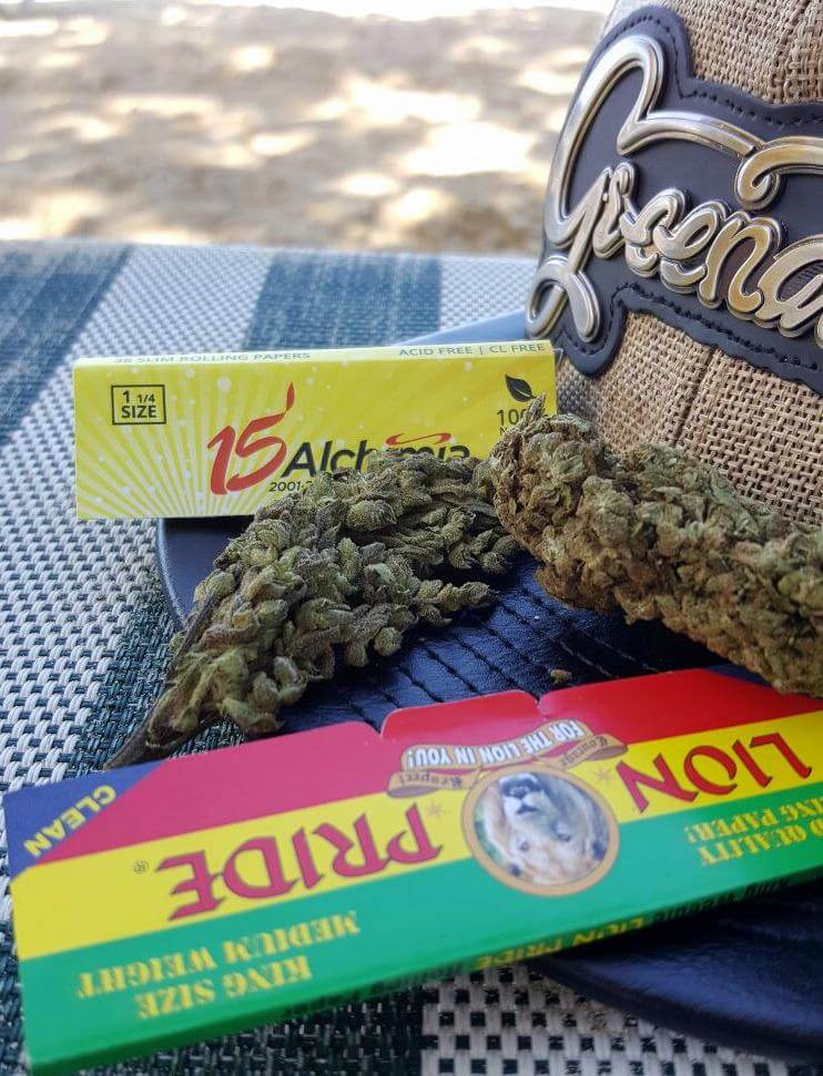 Fleurs de cannabis vendues légalement sur la plage