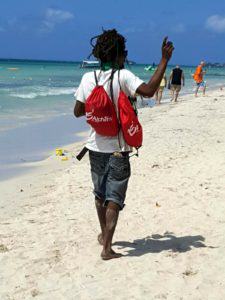 Alchimia sur la 7 Miles Beach!