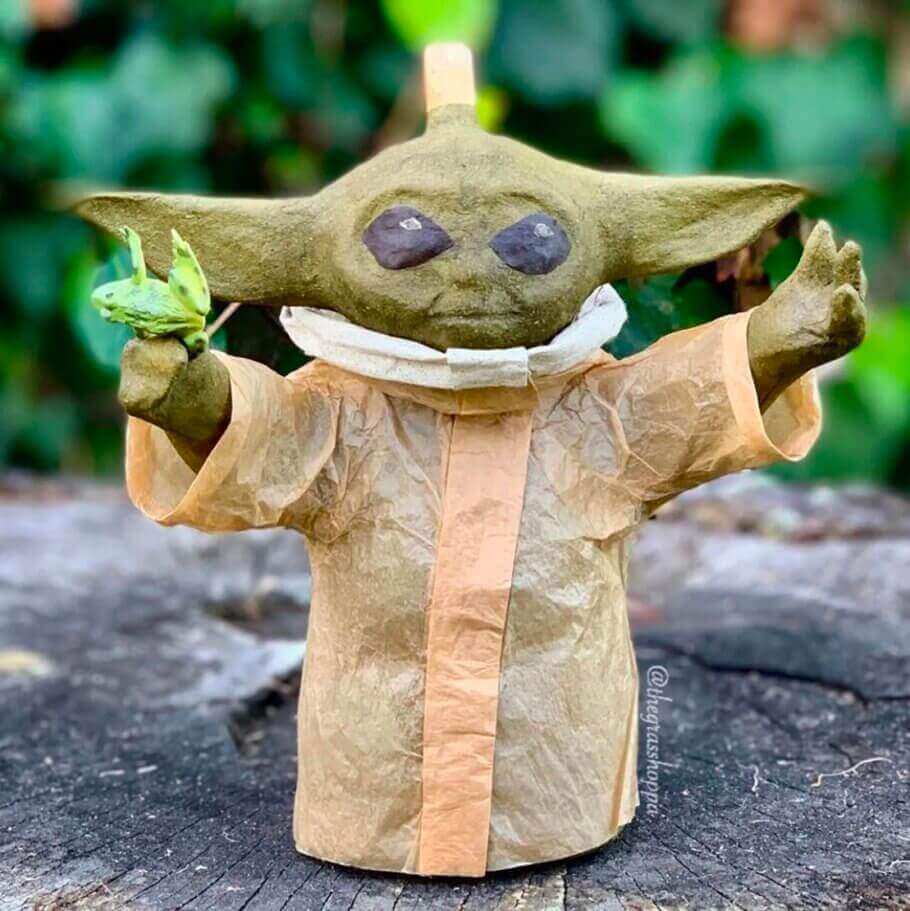 Baby Yoda est l'un des meilleurs travail de @thegrasshoppa , une vraie reine des pétards