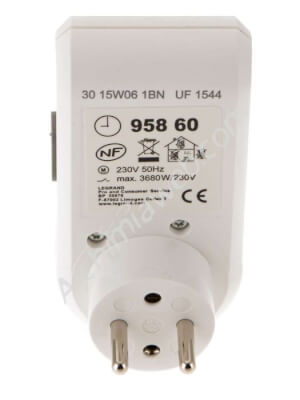 Legrand mechanical timer French plug (Type E)